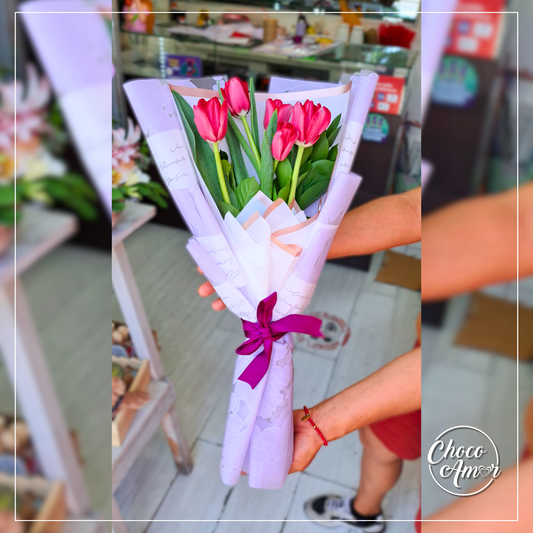 Ramo de 05 tulipanes