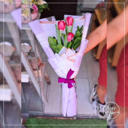 Ramo de 03 tulipanes